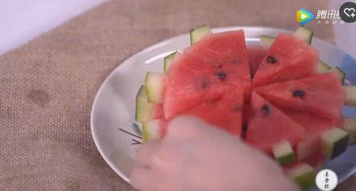 各种花式吃瓜,花样百出，尽享花式吃瓜新潮流
